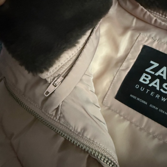 Zara Pink Quilted Puffer Vest with Dark Faux-Fur Collar - Picture 8 of 9